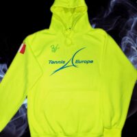 felpa-giallo-fluo-autografata-lucia-bronzetti