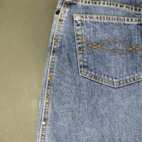 asta-maglione-gonna-jeans-autografati-lucia-bronzetti